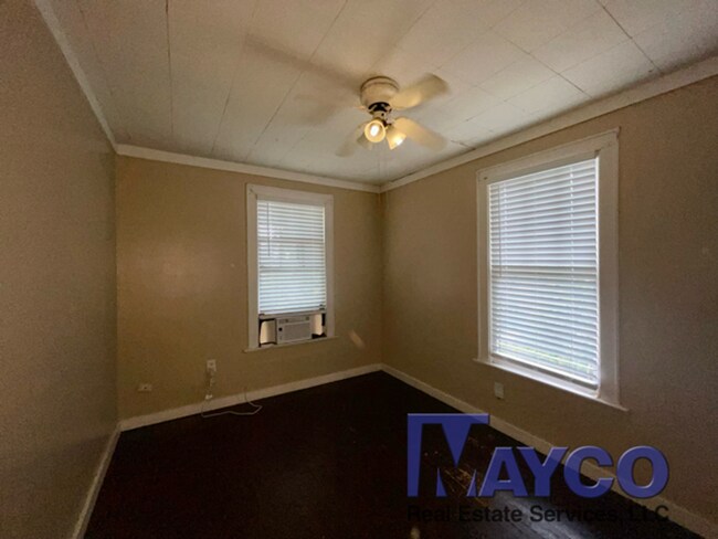 Building Photo - Great 2 bedroom in Highland!