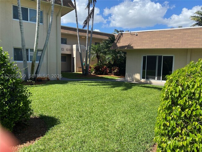 Building Photo - 14500 SW 88th Ave
