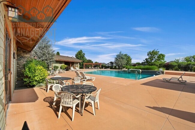 Building Photo - 10642 W Lothbury Dr
