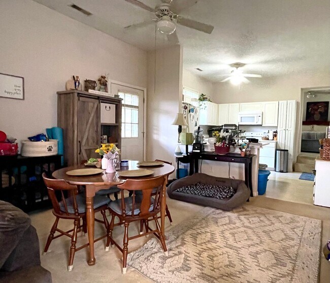 Building Photo - Available for the 2026-2027 lease term.