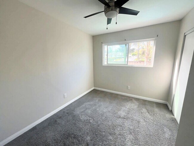 Building Photo - 446 Annette Pl