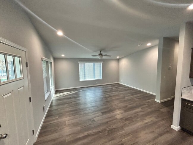 Building Photo - 2 Bedroom\2 Bath Country Home in Modesto