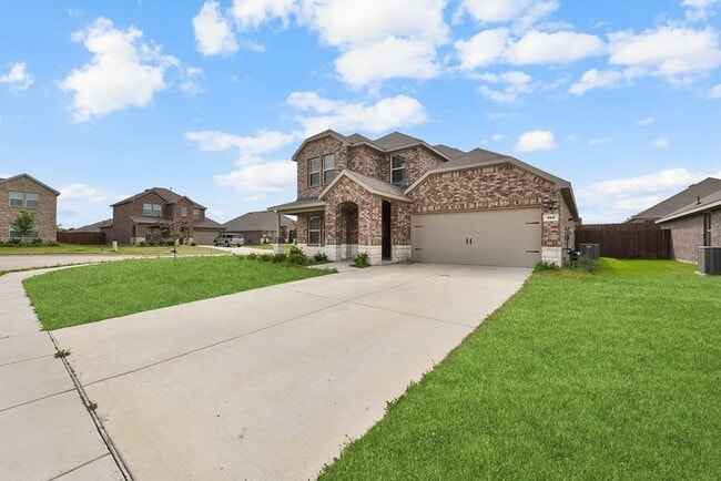 Building Photo - 205 FieldTrail Ln