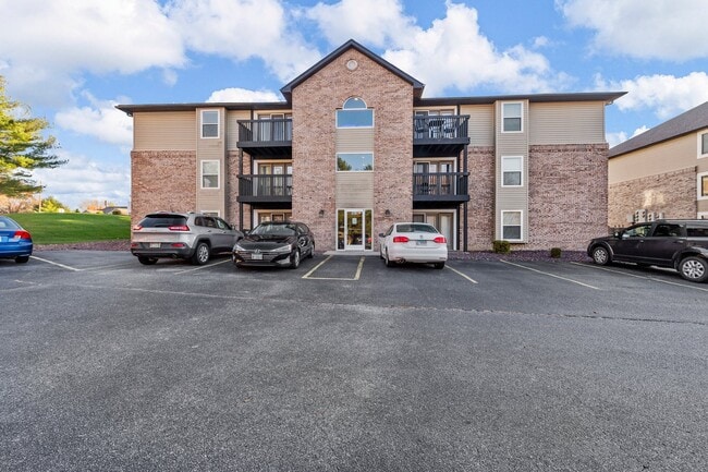 Building Photo - 1317 Esic Dr