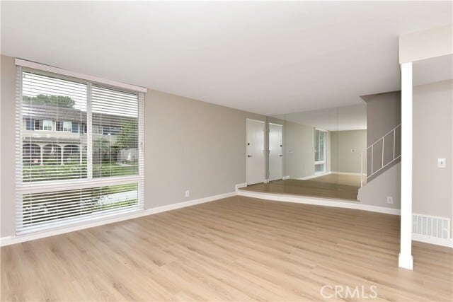 Building Photo - 4247 Larwin Ave