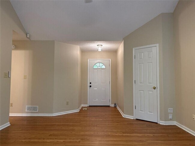 Building Photo - 217 Briarpatch Ct