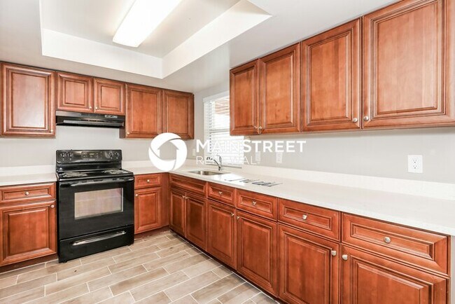 Building Photo - 4 Bedroom Pet-Friendly Home in Coral Springs, FL with Main Street Renewal