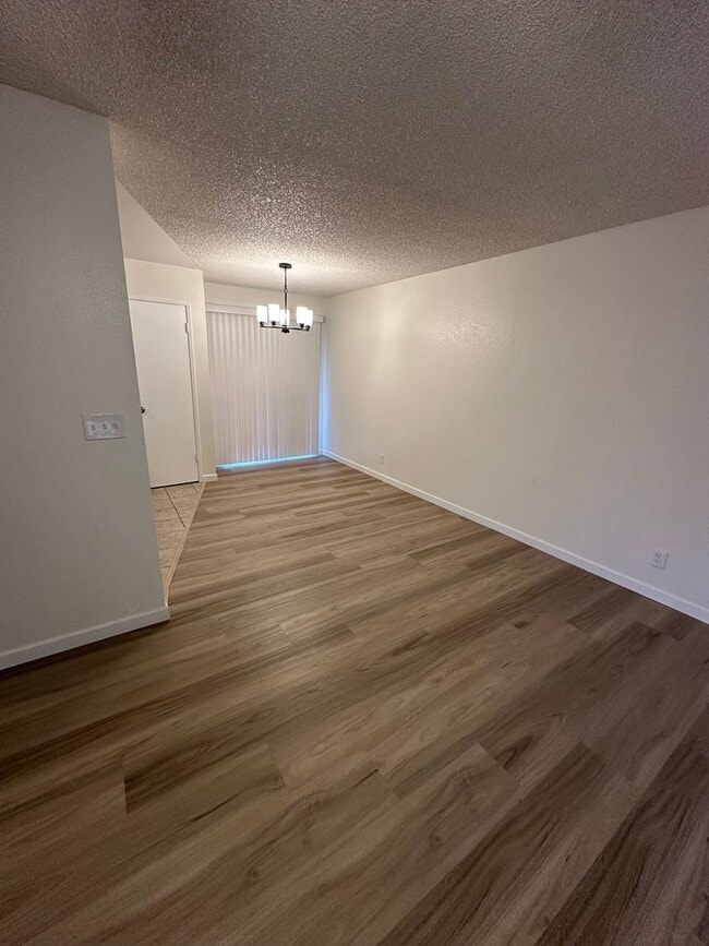 Building Photo - 371 Florinda St
