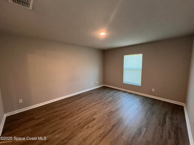 Building Photo - 537 Cooper Ct