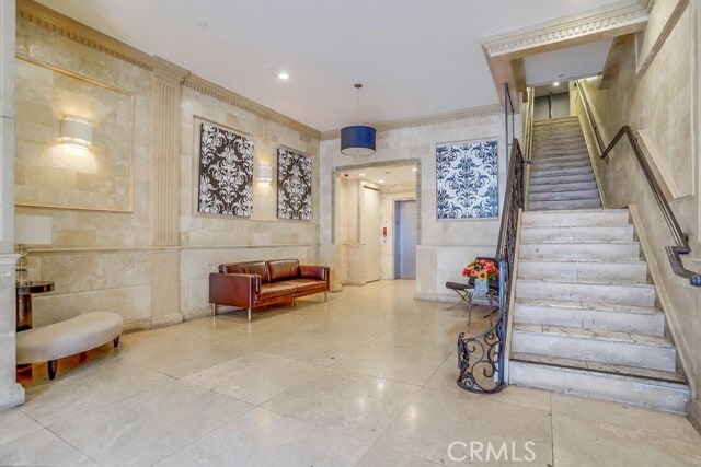 Building Photo - 35 N Raymond Ave