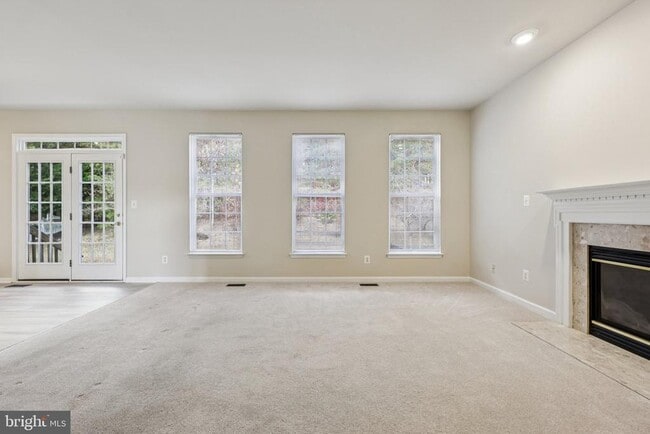 Building Photo - 2880 Myrtlewood Dr