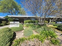 Building Photo - Halfplex Gem at River College Square- Available Now!