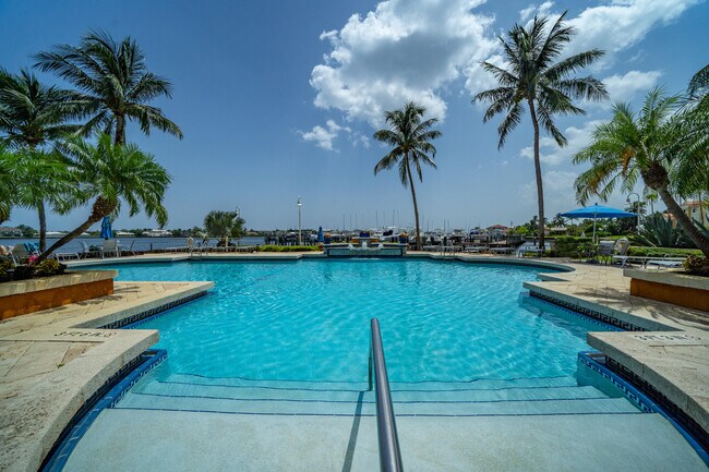 Building Photo - 167 Yacht Club Way