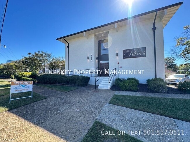 Building Photo - 915 North Street