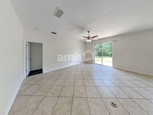 Building Photo - 92 Riachuelo Ln