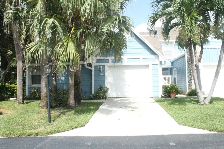 Primary Photo - 1522 Ocean Dunes Cir