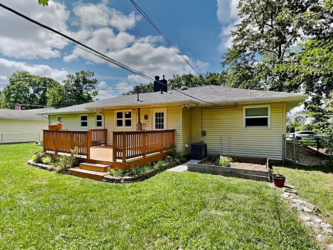 Building Photo - WEST LAFAYETTE SCHOOLS