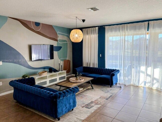 Building Photo - 4445 Shiva Loop