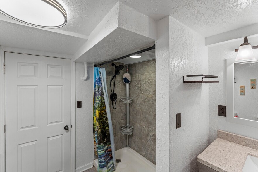 Bathroom 2 (Lower Level) - 2515 E Crescent St