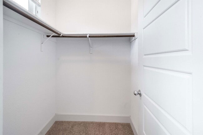 Building Photo - 1408 Casa Dr