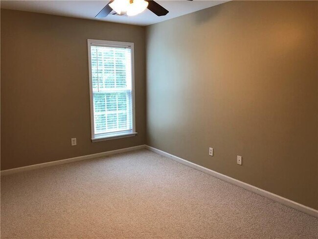 Building Photo - 203 Revillion Way