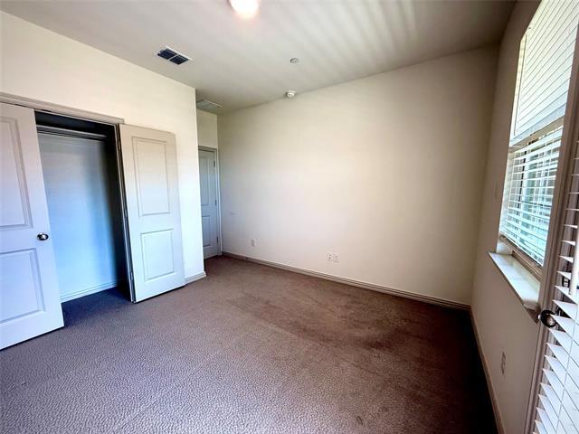 Building Photo - 3672 Wellesley Ave