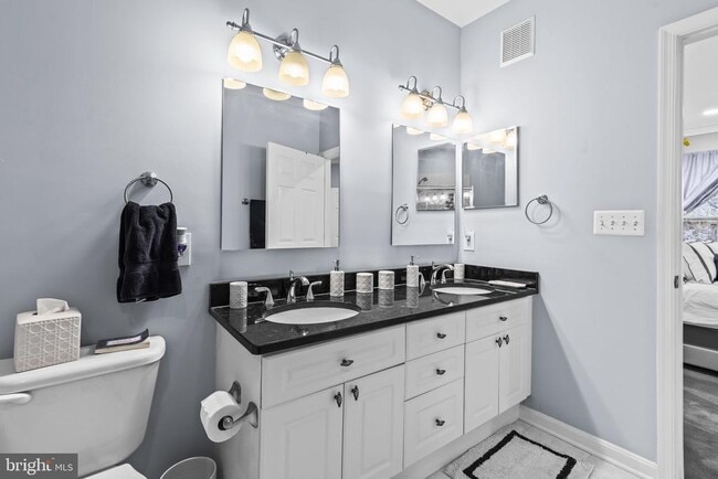 Building Photo - 5108 Donovan Dr