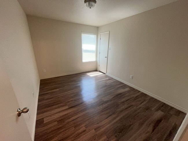 Building Photo - AVAILABLE SOON!