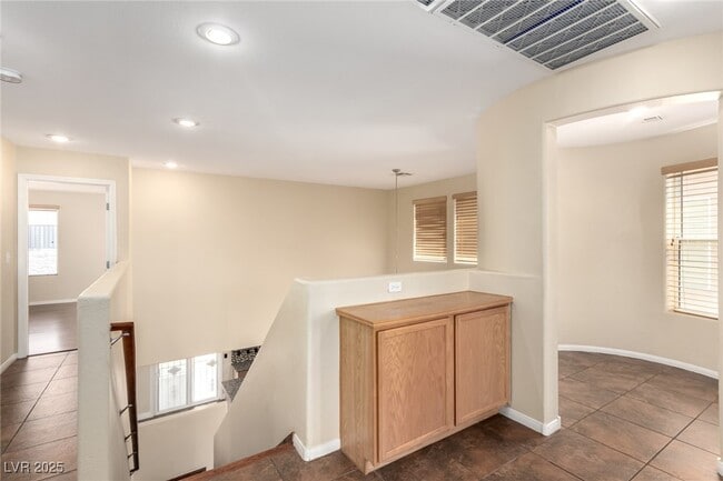 Building Photo - 5286 Soledad Summit Ave