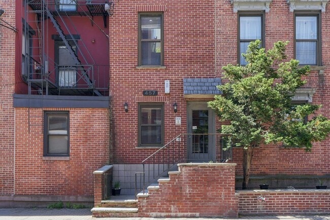 Building Photo - 457 2nd St