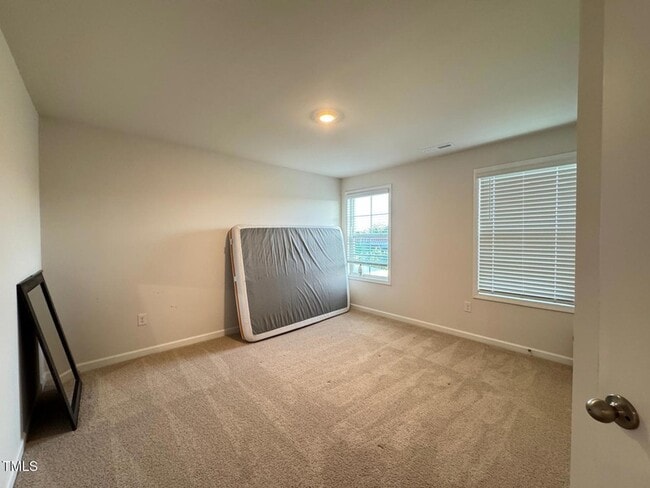 Building Photo - 4900 Dayflower Ln