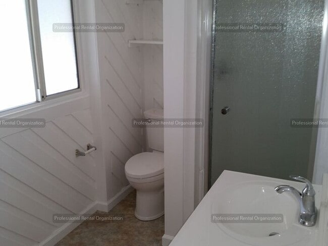 Building Photo - Coming Soon: Cozy Studio Cottage in Vineyard Setting