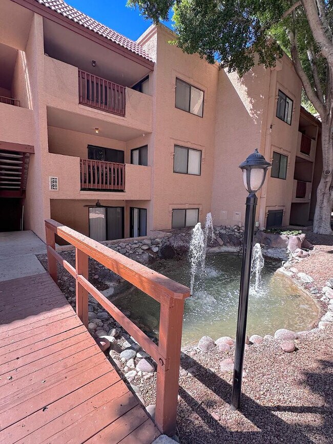 Building Photo - 3031 N Civic Center Plaza