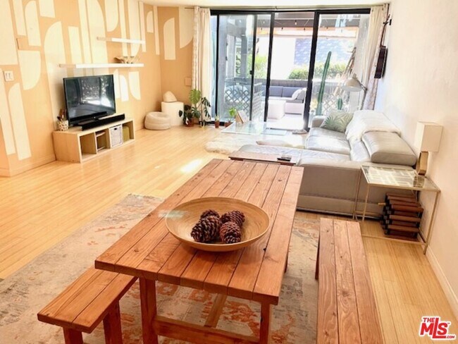 Building Photo - 7740 Redlands St