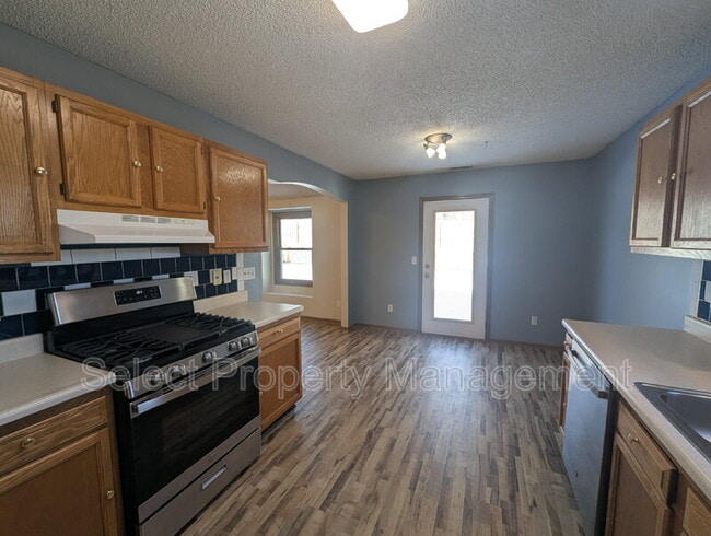 Building Photo - 6117 Arapaho Trail