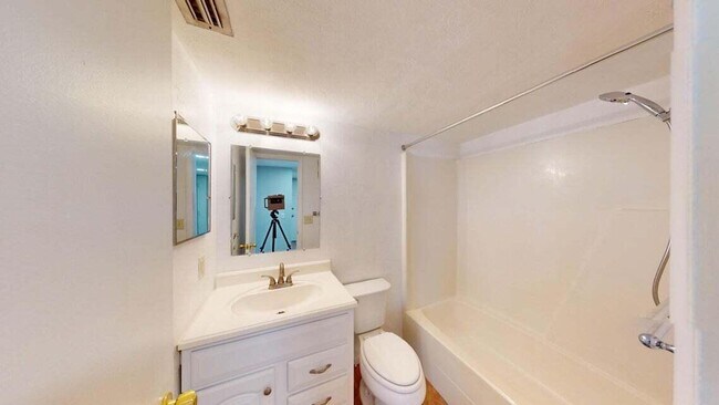 Building Photo - 126 San Paulo Cir