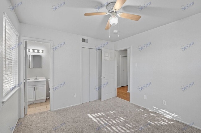 Building Photo - 3204 Caribbean Dr