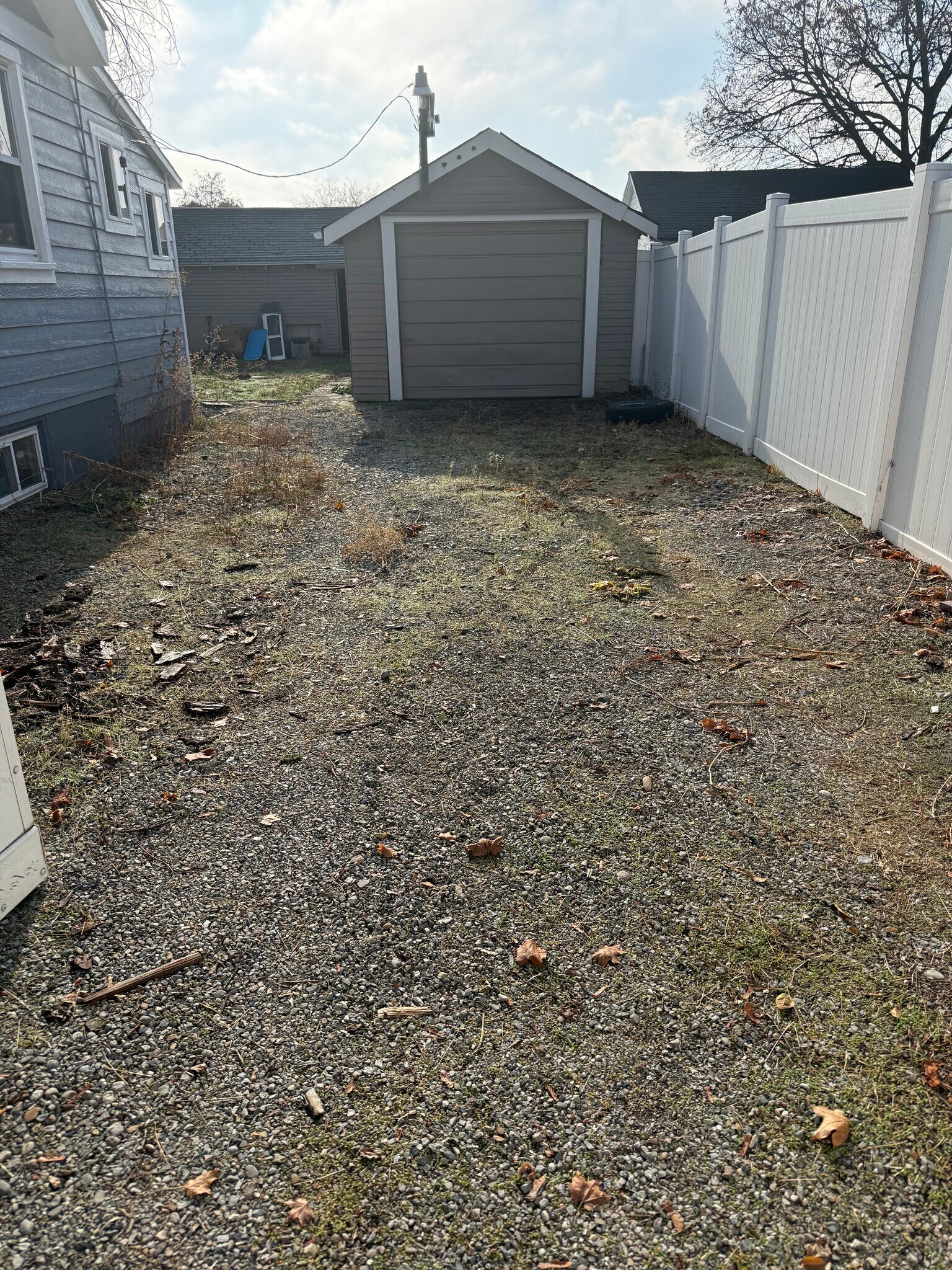 Building Photo - 9518 E Broadway Ave