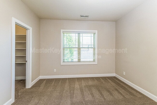Building Photo - 2805 Piedmont River Way