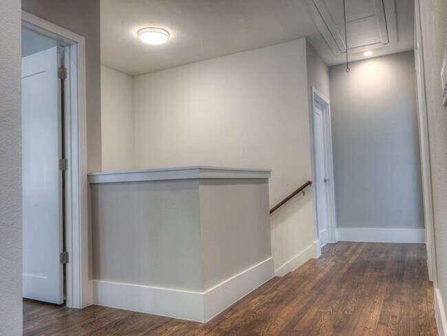 Building Photo - 3109 Walling Dr