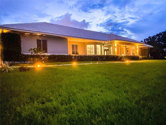 Building Photo - 7101 Holatee Trail