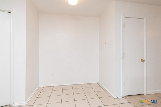 Building Photo - 4303 Alan Kent Dr