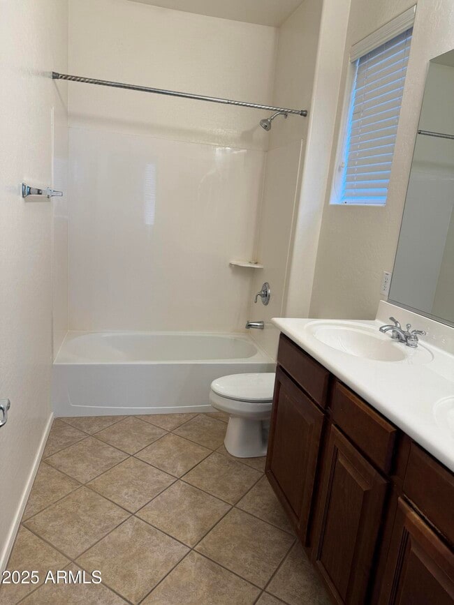Building Photo - 848 S Colonial Dr