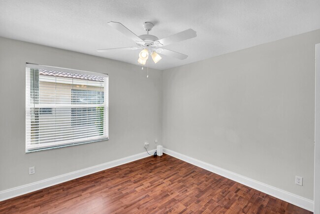 Building Photo - 491 SW 182nd Way