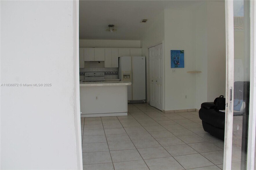 Building Photo - 5402 SW 144th Ct