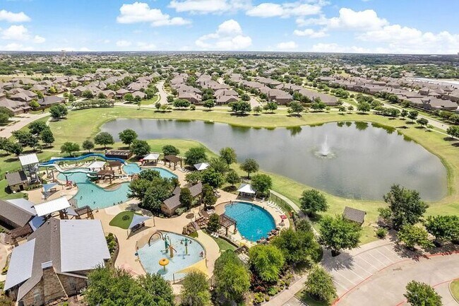 Building Photo - 513 Rustic Oak Ln