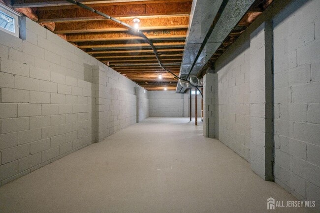 Building Photo - 5 Narrows Way