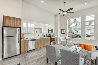 1 BR, 1 BA - Skidmore Apartments