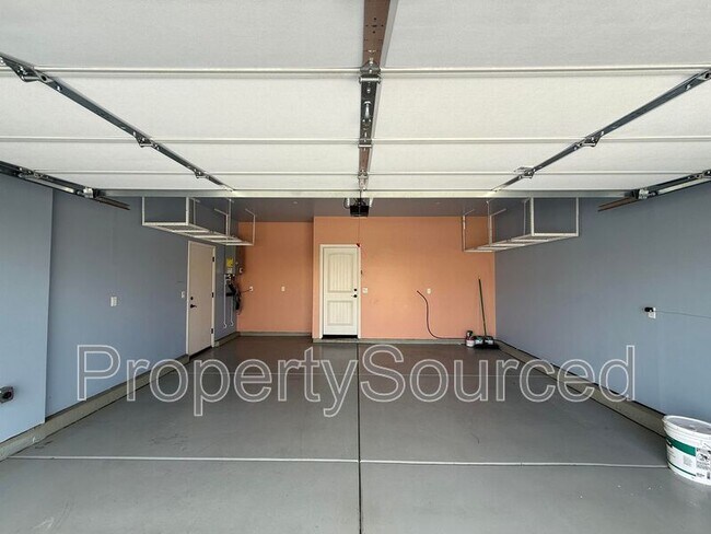 Building Photo - 1697 W Woodward Ave