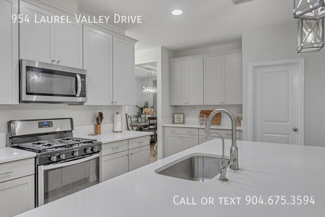 Building Photo - 954 Laurel Valley Dr